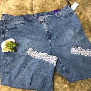 Catherine’s Denim Capri Pant Scalloped Embroidery
